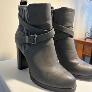 Juicy Couture Gray Heeled Boots with Sophisticated Design